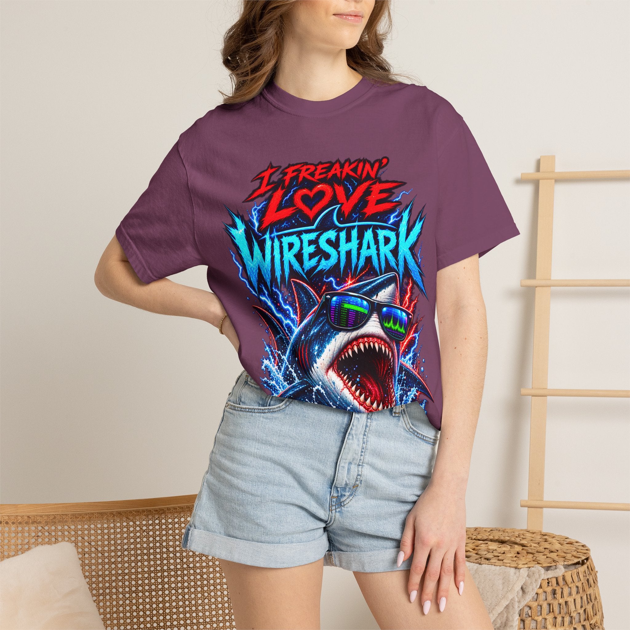 I Freakin' Love Wireshark T-Shirt | Retro Shark Network Tee (It's Not Working — "I Can't Connect!")
